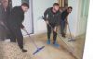 Yeni evli çiftin evi lağım suları altında kaldı