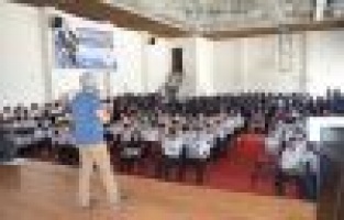 Yeşilay Cemiyeti, Bağımlılık ve Gençlik Konferansı Verdi