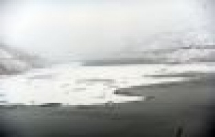 Yüzen adalar buz kesti