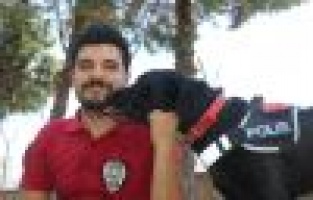 Zeta, uyuşturucu tacirlerine korku salıyor