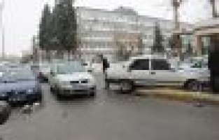 Zincirleme kazada maddi hasar meydana geldi