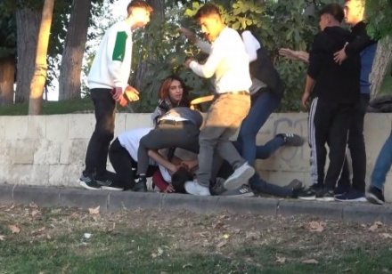 Birbirlerine öldüresiye saldırdılar