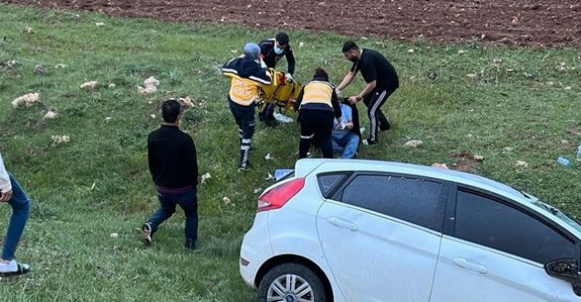 Otomobil şarampole devrildi: 4 yaralı