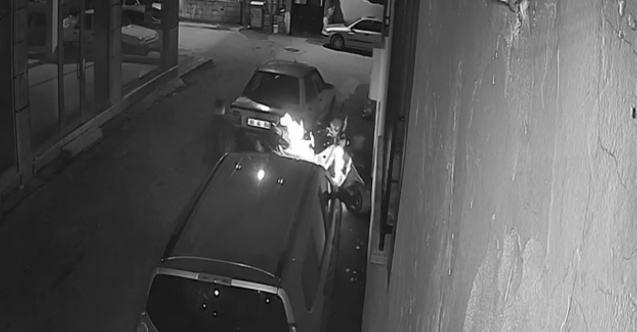 Tartıştığı arkadaşının motosikletini kundakladı
