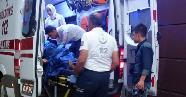 47 Yaşındaki Kadın Karnına Bıçak Sapladı