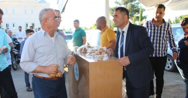 Adıyaman Belediyesinden Bayram Namazı Sonrası İkram