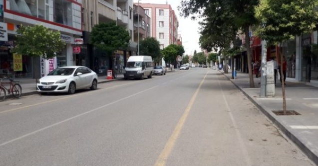 Adıyamanda cadde ve sokaklar boş kaldı