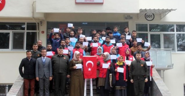 Adıyaman#39;da genç kızlar askerliğe başvurdu
