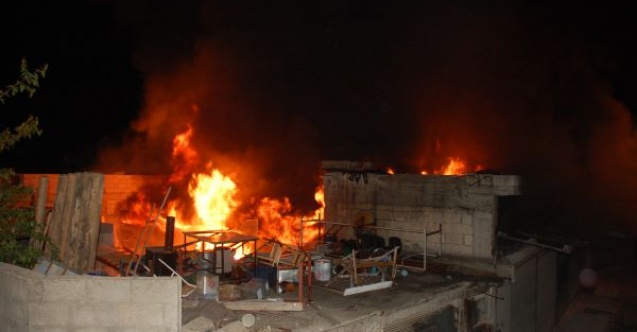 Adıyamanda, Korkutan Yangın, Bir Çok İş Yeri Küle Döndü