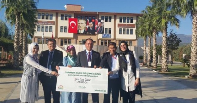 Adıyamanlı kadın çiftçi jüri özel ödülü aldı