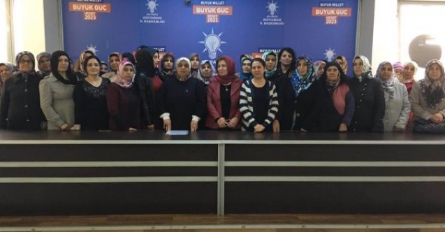 AK Partili Kadınlar Hocalı Katliamını Andı