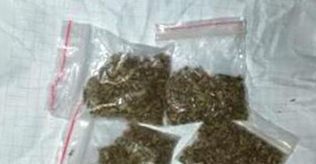 Baraj kenarında uyuşturucu kullanan şahıslar yakalandı