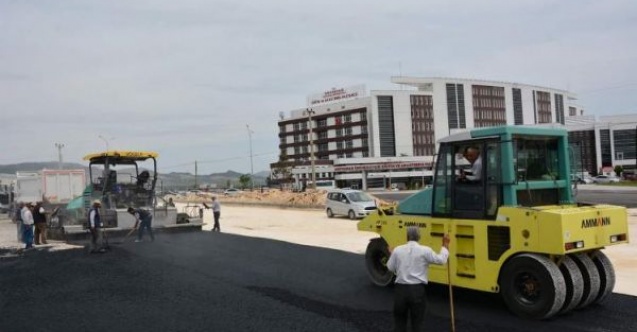 Belediye Ekipleri Tarafından Yeni Otopark Asfaltlandı