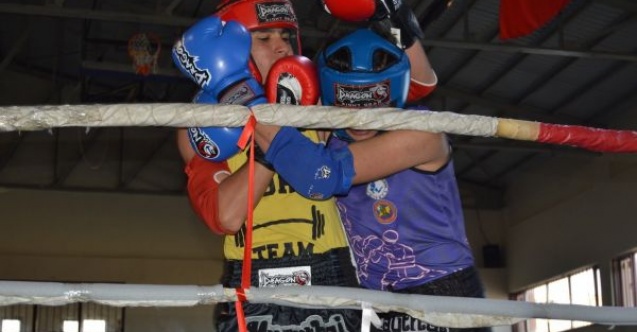 Besnili şehitler Anısına Muay Thai Şampiyonası