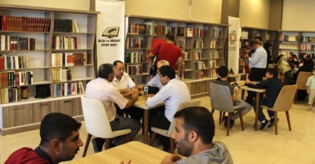 Bilgi ve Hikmet Kitap Kafe açıldı