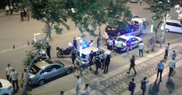 Ceza yazılan motosiklet sürücüsü ile polis arasında gerginlik