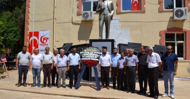 CHP 15 Temmuz şehitleri için çelenk bıraktı