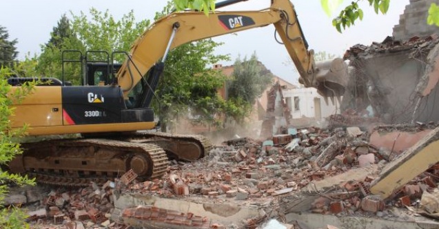 Depremzede konutları için ilk adım atıldı