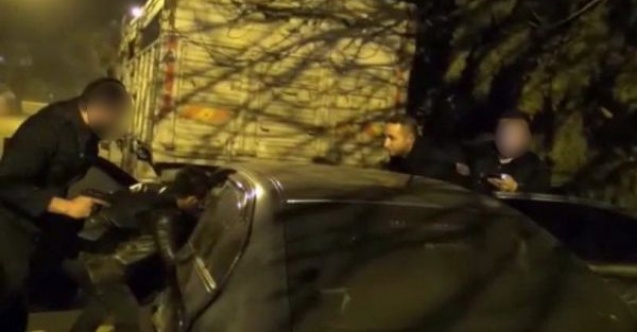 Doktorlar ve firarı imam, terörist başının videosunu izlerken yakalandı
