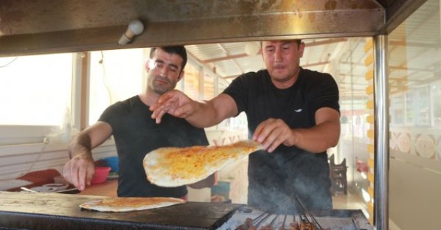 Dolar bozdurana sınırsız yemek bedava