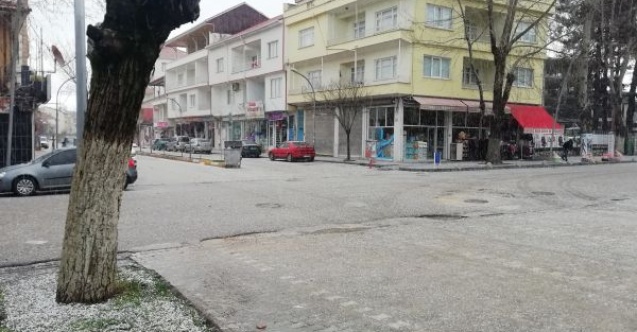 Dolu, sokakları beyaza bürüdü