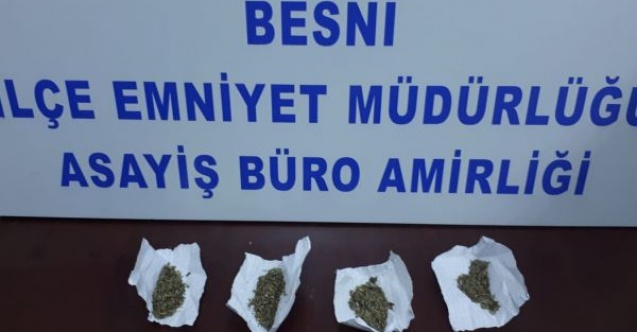 Durumundan şüphelenilen şahsın üzerinden uyuşturucu çıktı