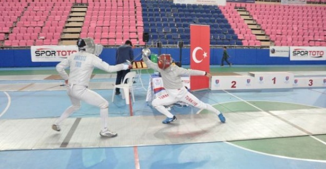 Eskrim Türkiye Şampiyonası büyük erkekler müsabakalarıyla sona erdi