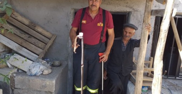 Eve giren yılan etkisiz hale getirildi