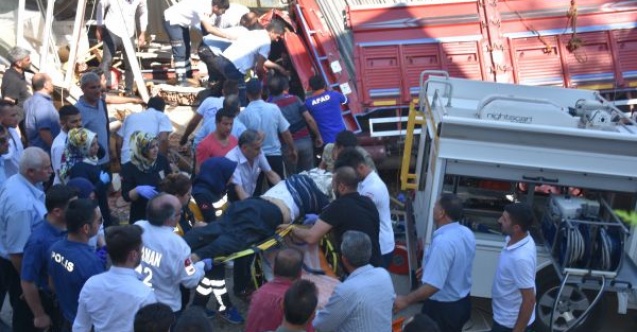 Freni patlayan kamyon mescide daldı: 3 ölü, 2 yaralı 