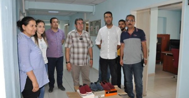 Gazeteci Akandan anlamlı hediye