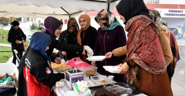 Gazze için yardım kermesi düzenlendi