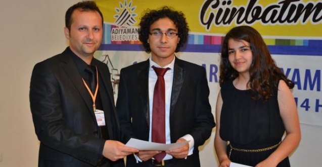 GENÇ PİYANİSTLER KIYASIYA YARIŞTI