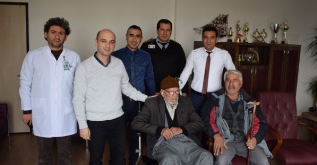 Güvenlik görevlisinden örnek davranış 