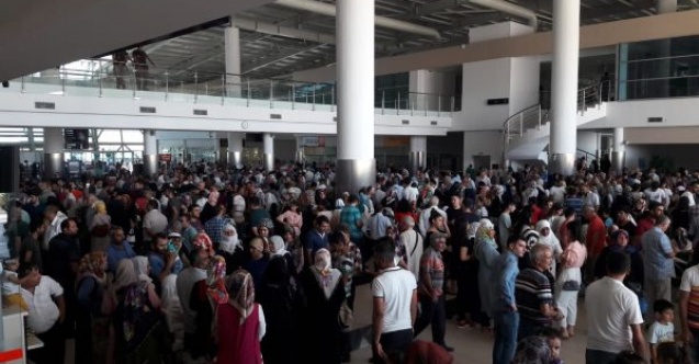 Hacı adayları kutsal topraklara uğurlandı