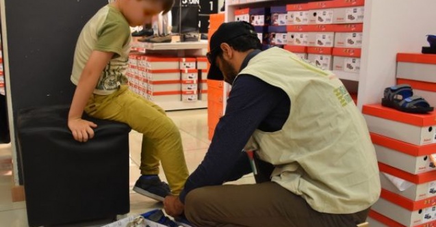 İHHdan yetim çocuklara bayramlık ayakkabı