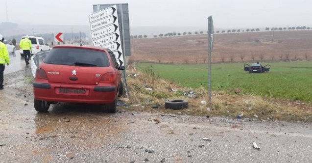 İki otomobil çarpıştı: 1 ölü, 3 yaralı