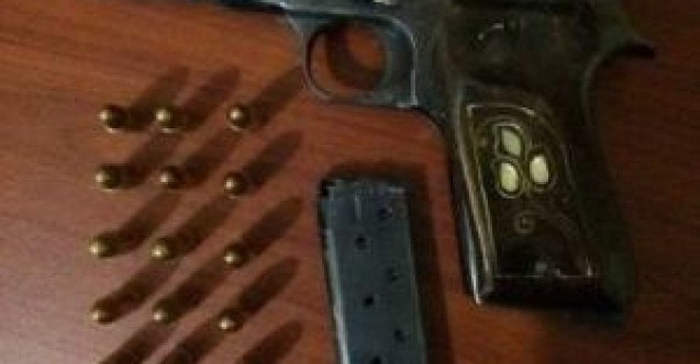 Jandarma devriyesinde ruhsatsız tabancalar ele geçirildi
