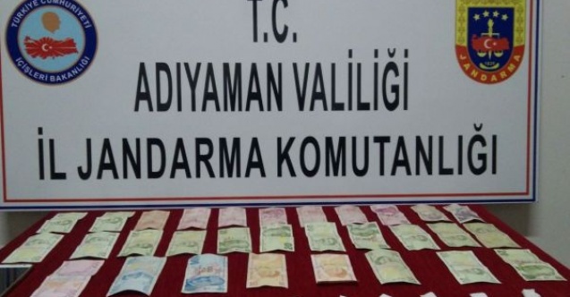 Jandarma sokak satıcısını yakaladı
