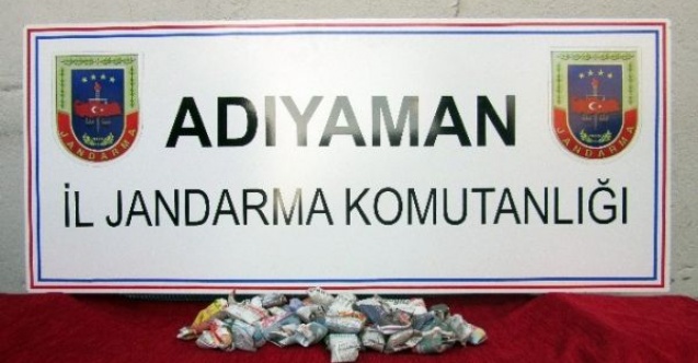 Jandarma uyuşturucu tacirlerine geçit vermiyor