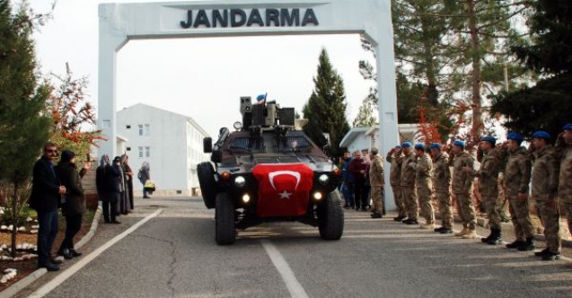 JÖH sevgi gösterileri arasında Afrine uğurlandı