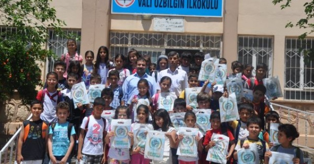 KAHTA VALİ ÖZBİLGİN İLKOKULU ÖĞRENCİLERİ İYİLİKTE YARIŞIYOR