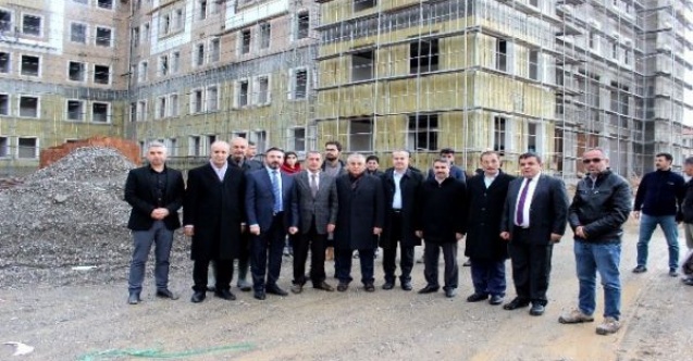 Kamu yatırımları tüm hızıyla sürüyor