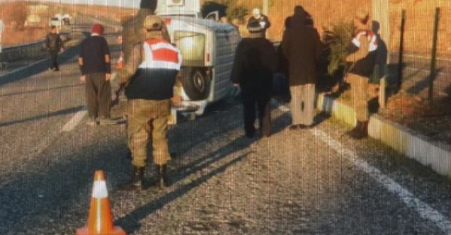 Kamyonet takla attı: 1 ölü, 1 yaralı