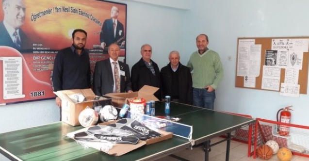 Köy öğrencileri sevindirdi