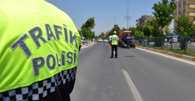Kurallara uymayan sürücüler yanıyor