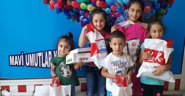 Mavi Umutlar Derneği Kurban Bayramı öncesi çocukları sevindirdi