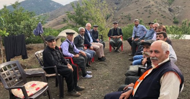 Milletvekili adayı vatandaşlarla bir araya geldi
