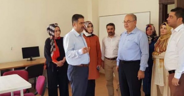 Milletvekili Halil Fırat kadın ve gençlik merkezi kursiyerleriyle bir araya geldi