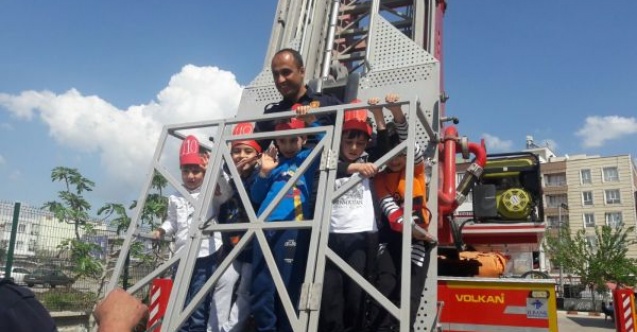 Minikler itfaiyeyi tanıdı