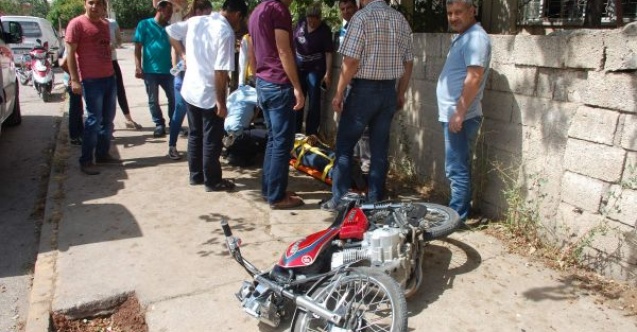 Motosiklet Duvara Çarptı: 1 Yaralı